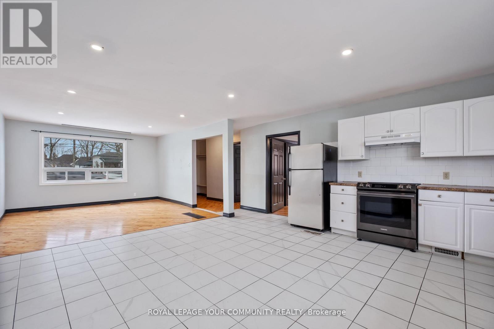 












7813 MULHERN STREET

,
Niagara Falls,




Ontario
L2H1B6

