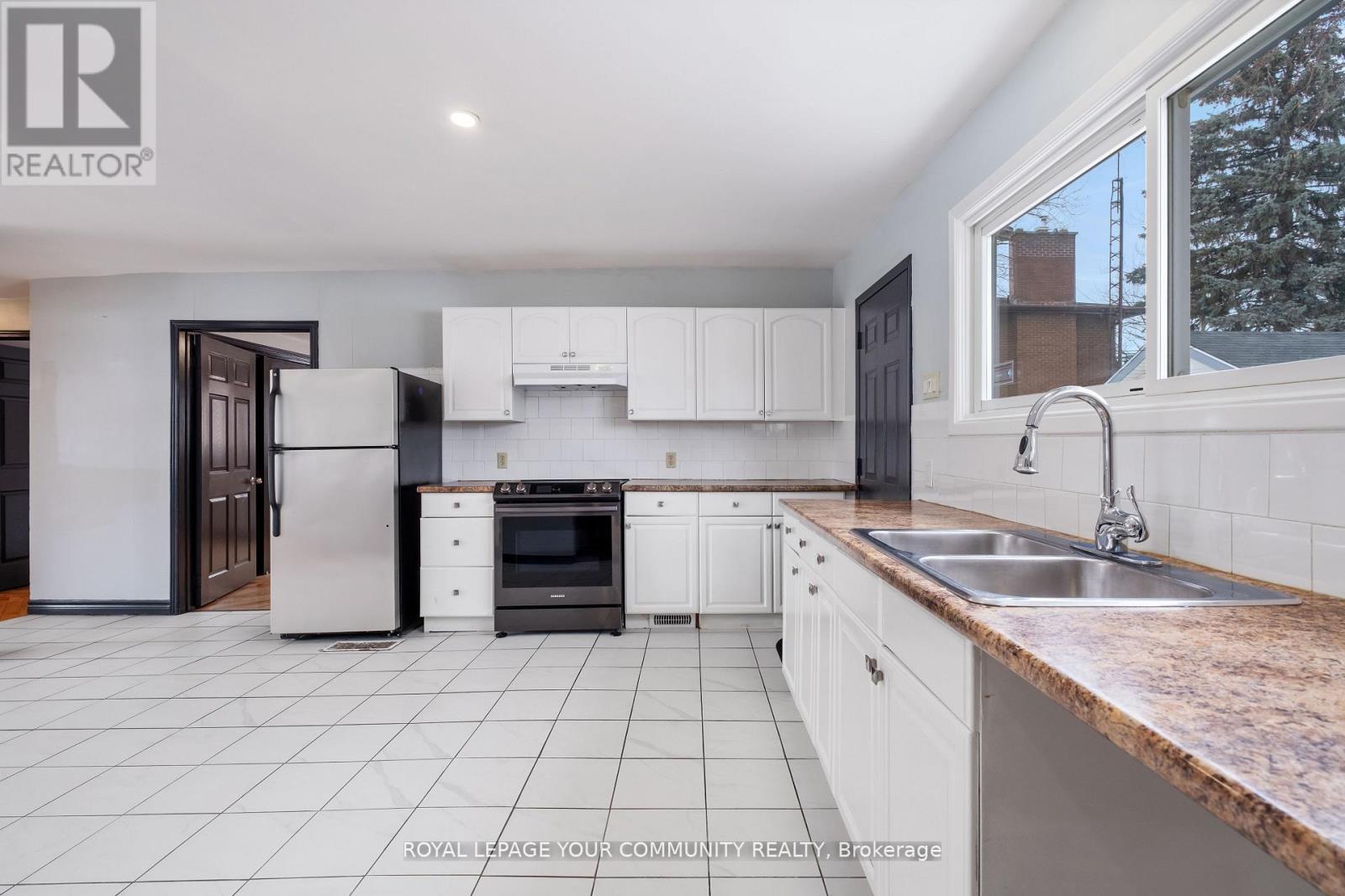 












7813 MULHERN STREET

,
Niagara Falls,




Ontario
L2H1B6

