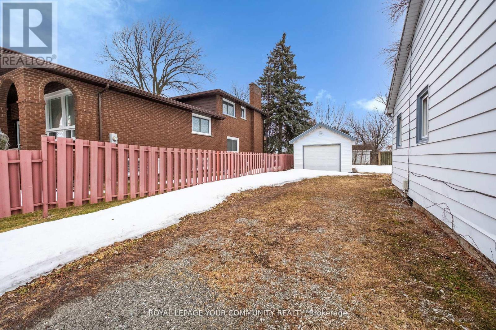 












7813 MULHERN STREET

,
Niagara Falls,




Ontario
L2H1B6

