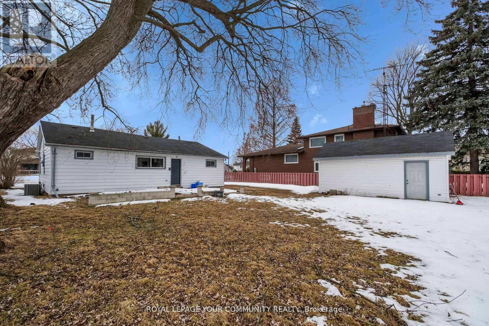 












7813 MULHERN STREET

,
Niagara Falls,




Ontario
L2H1B6

