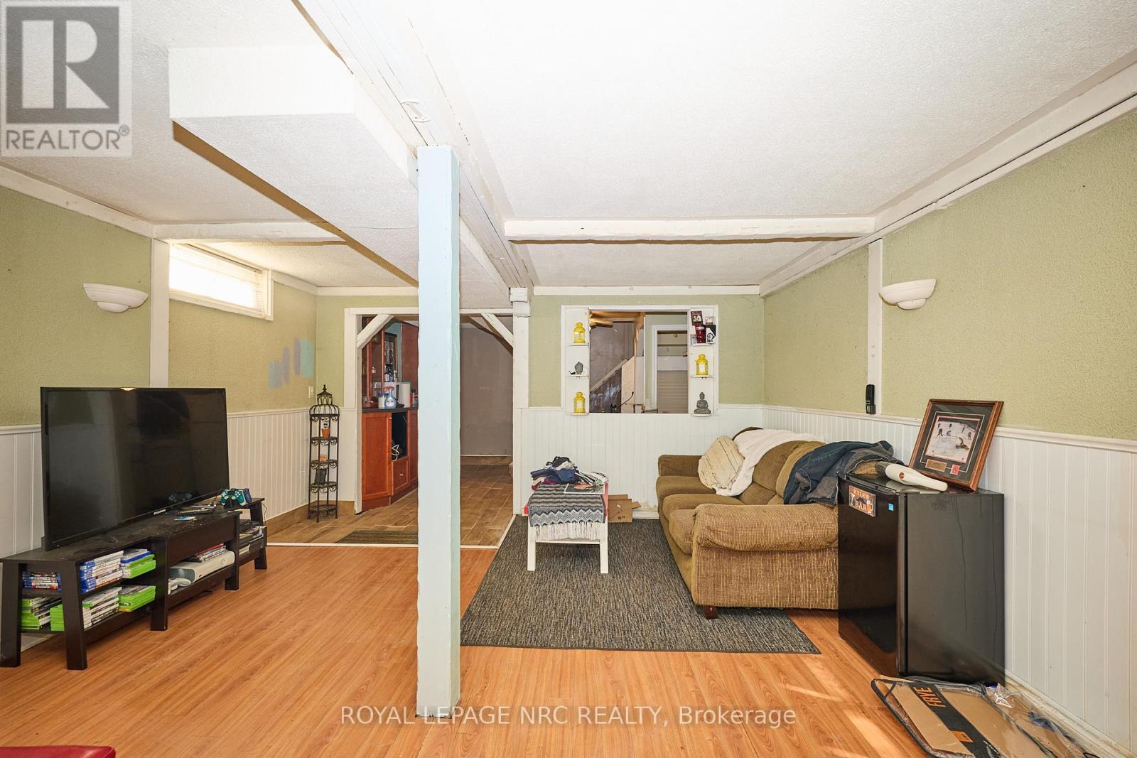












489 LAKESIDE ROAD

,
Fort Erie (Crescent Park),




Ontario
L2A4X8

