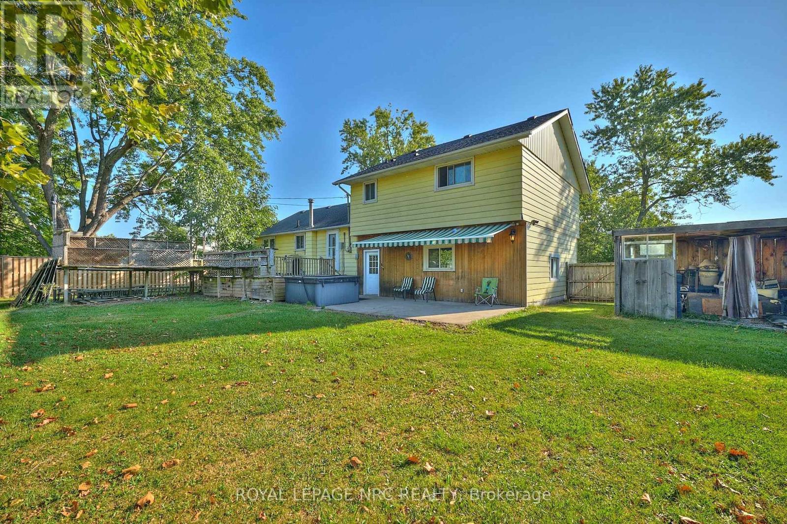 












489 LAKESIDE ROAD

,
Fort Erie (Crescent Park),




Ontario
L2A4X8

