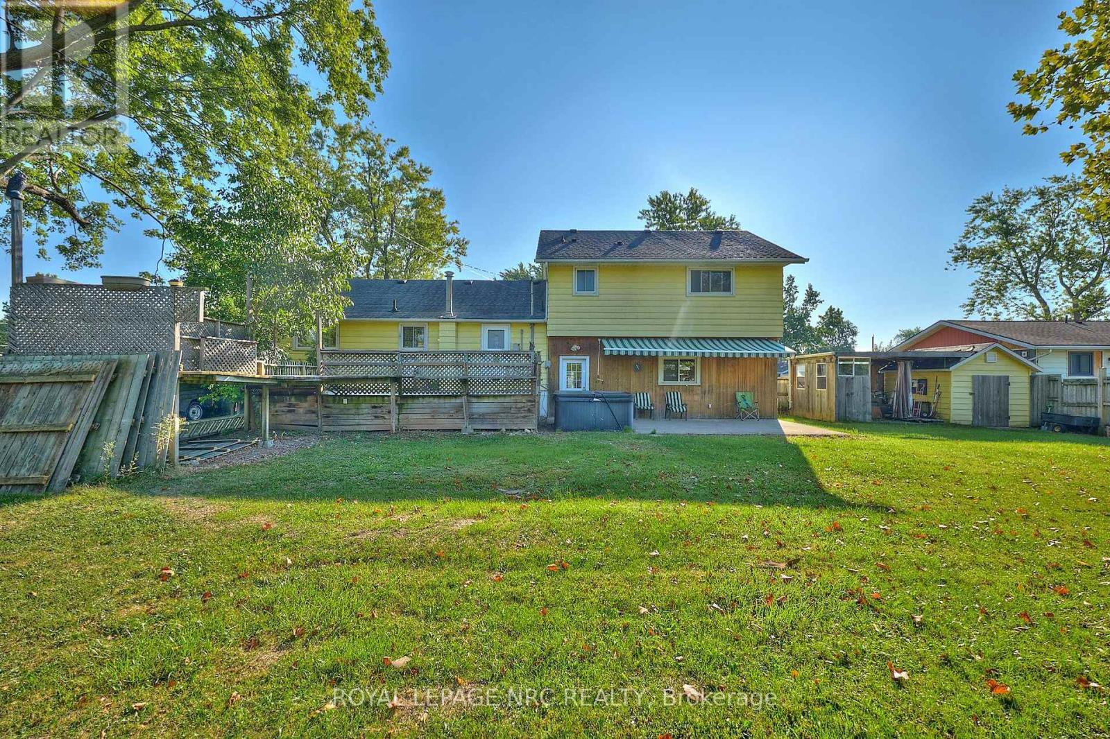 












489 LAKESIDE ROAD

,
Fort Erie (Crescent Park),




Ontario
L2A4X8

