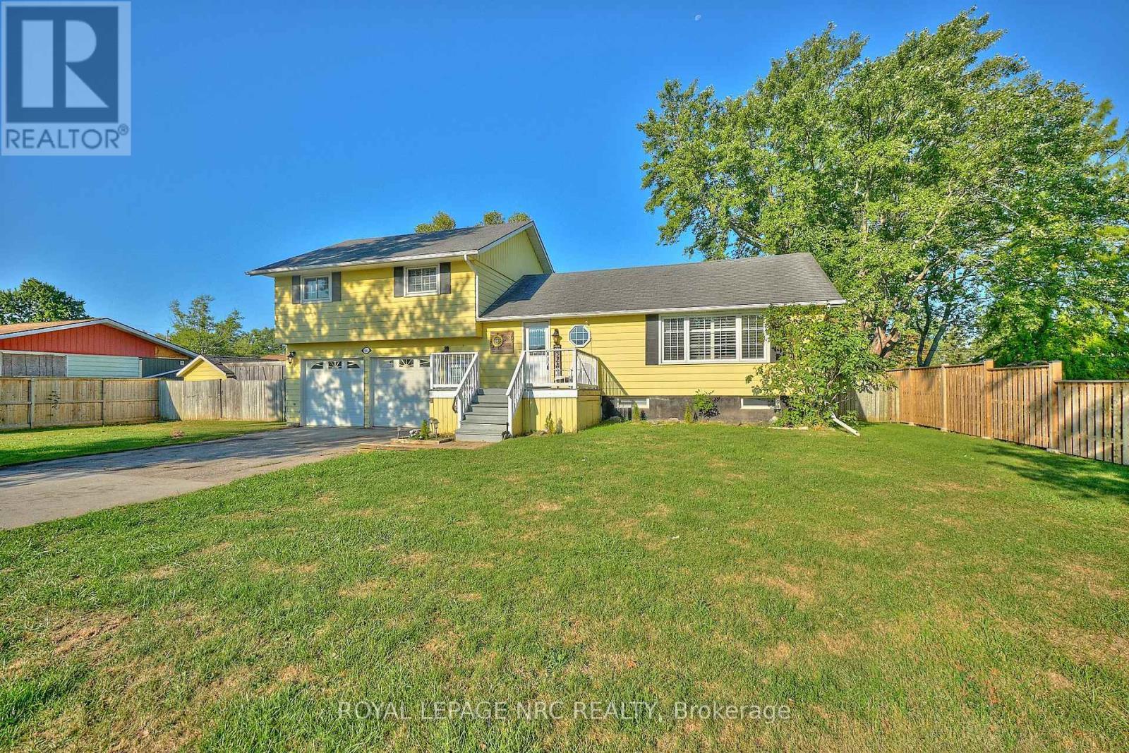 












489 LAKESIDE ROAD

,
Fort Erie (Crescent Park),




Ontario
L2A4X8

