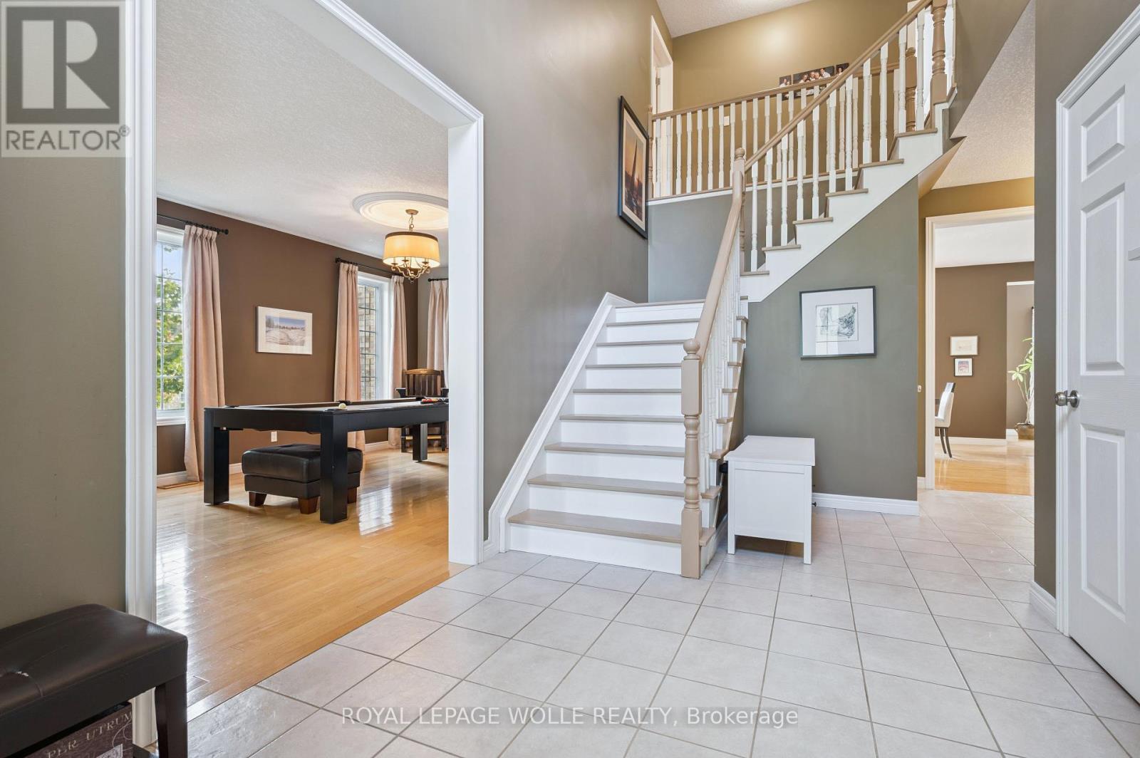 












867 CREEKSIDE DRIVE

,
Waterloo,




Ontario
N2V2S7

