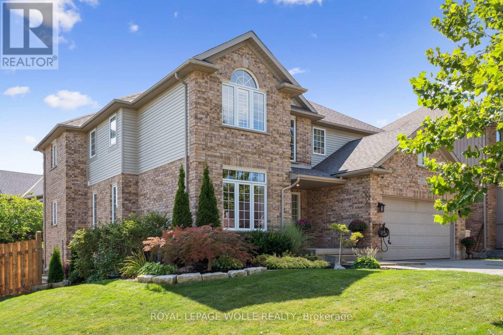 












867 CREEKSIDE DRIVE

,
Waterloo,




Ontario
N2V2S7

