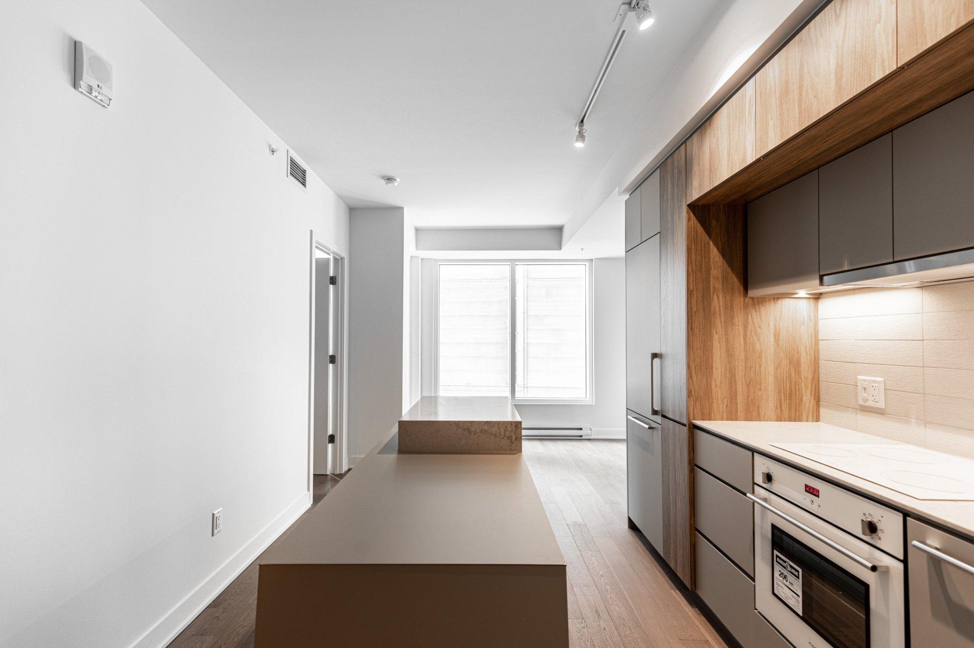 









1288


Rue St-Antoine O.

, 507,
Montréal (Ville-Marie),




QC
H3C0X6

