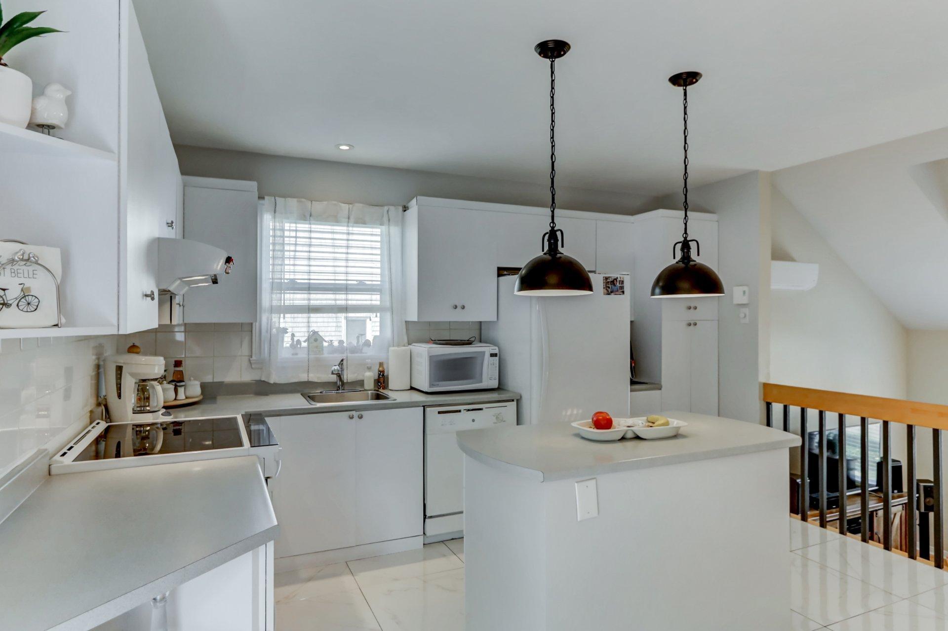 









1329


Boul. Maisonneuve

,
Saint-Jérôme,




QC
J5L1Y6

