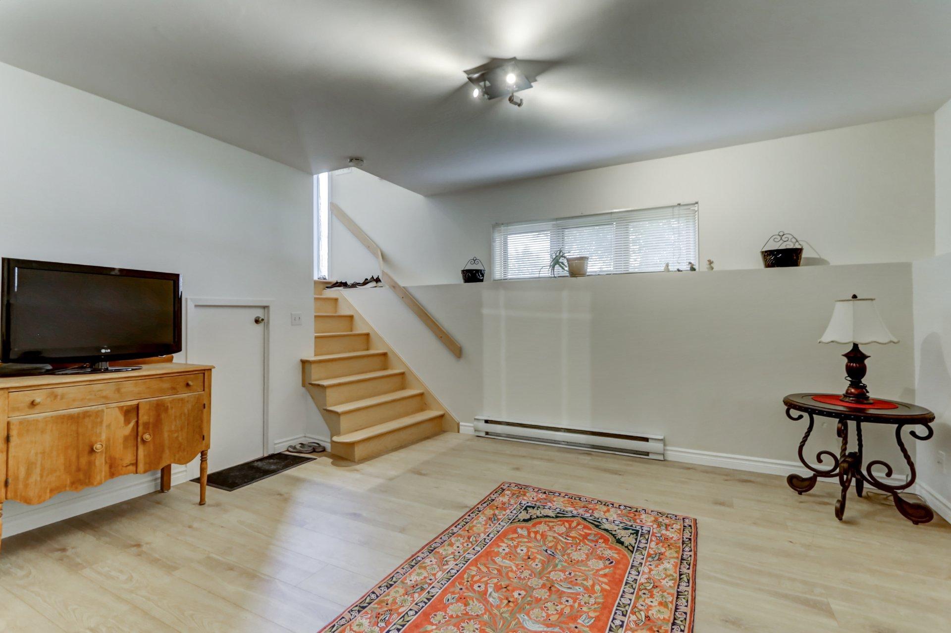 









1329


Boul. Maisonneuve

,
Saint-Jérôme,




QC
J5L1Y6

