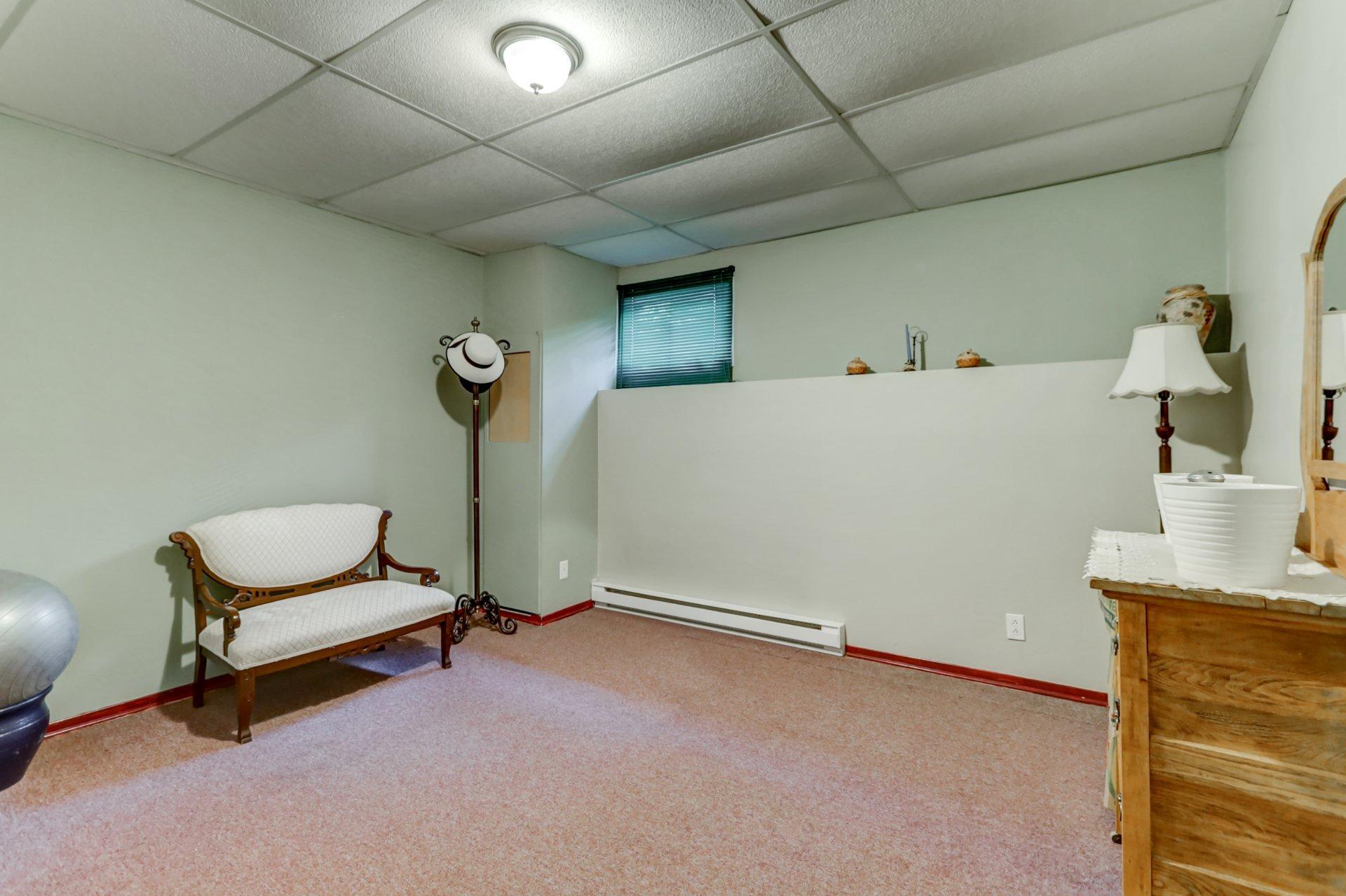 









1329


Boul. Maisonneuve

,
Saint-Jérôme,




QC
J5L1Y6

