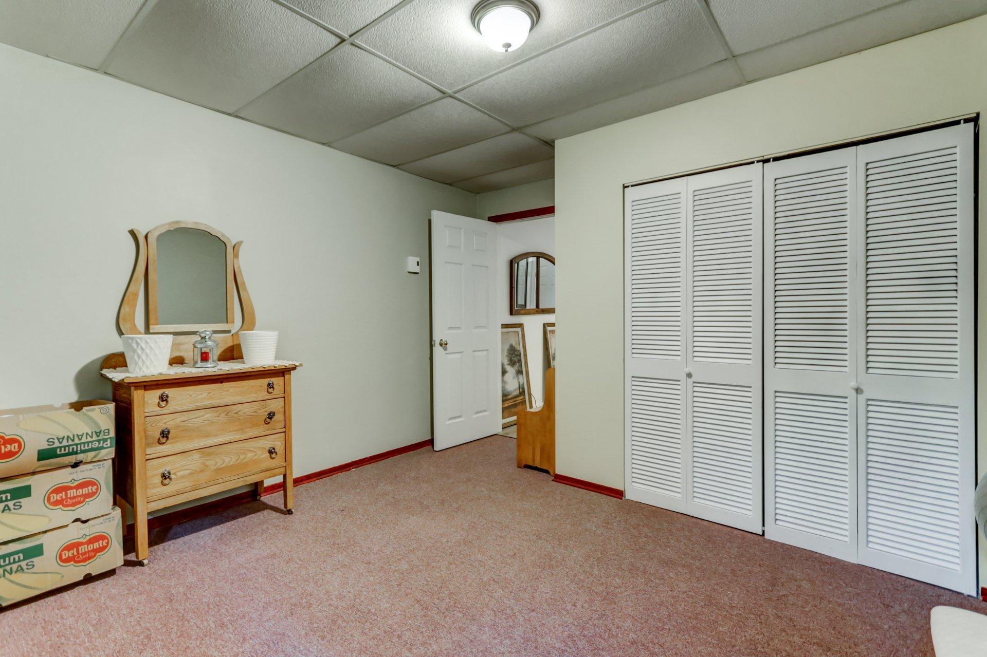 









1329


Boul. Maisonneuve

,
Saint-Jérôme,




QC
J5L1Y6

