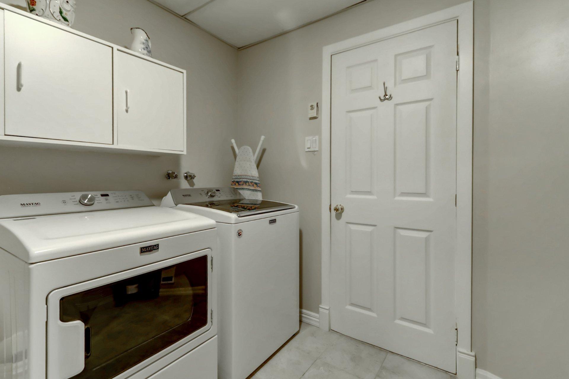 









1329


Boul. Maisonneuve

,
Saint-Jérôme,




QC
J5L1Y6

