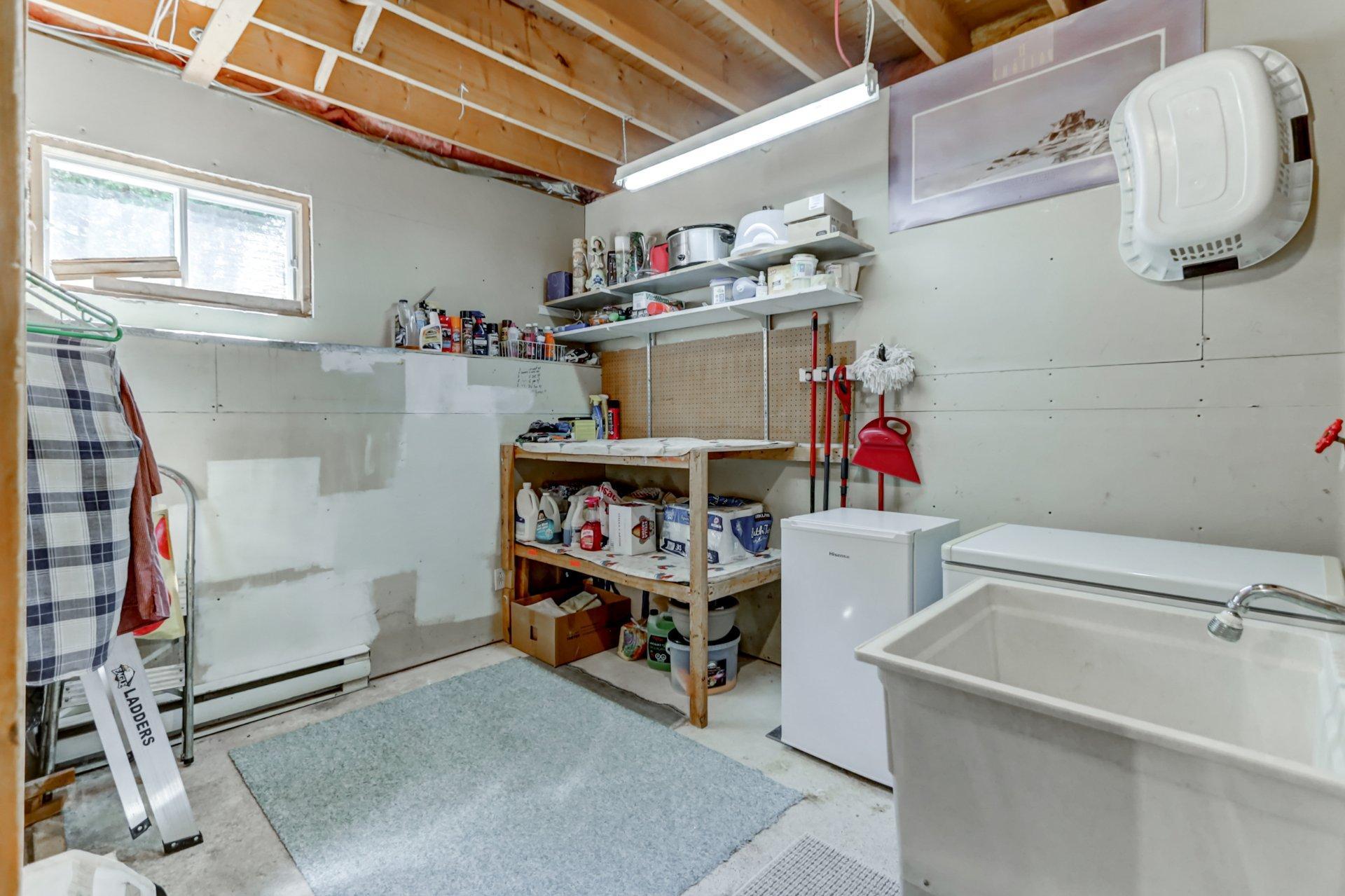 









1329


Boul. Maisonneuve

,
Saint-Jérôme,




QC
J5L1Y6

