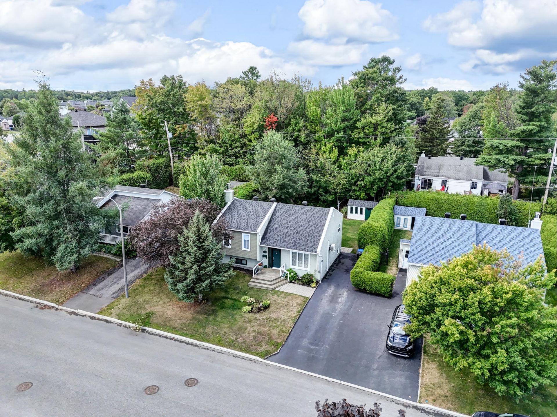 









1329


Boul. Maisonneuve

,
Saint-Jérôme,




QC
J5L1Y6

