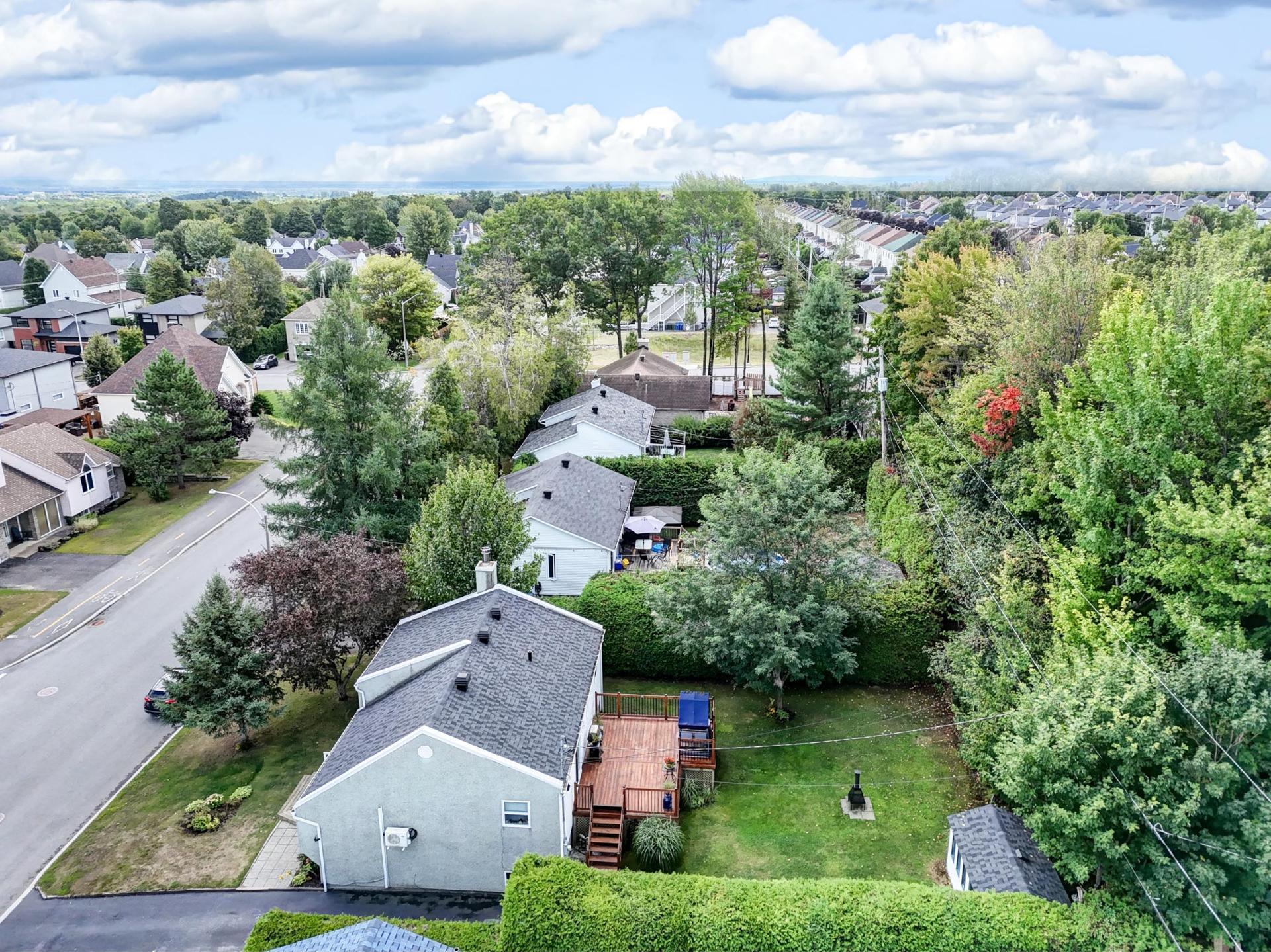 









1329


Boul. Maisonneuve

,
Saint-Jérôme,




QC
J5L1Y6

