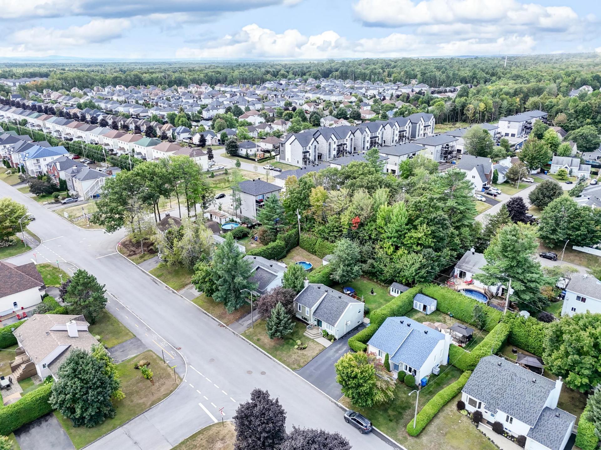 









1329


Boul. Maisonneuve

,
Saint-Jérôme,




QC
J5L1Y6

