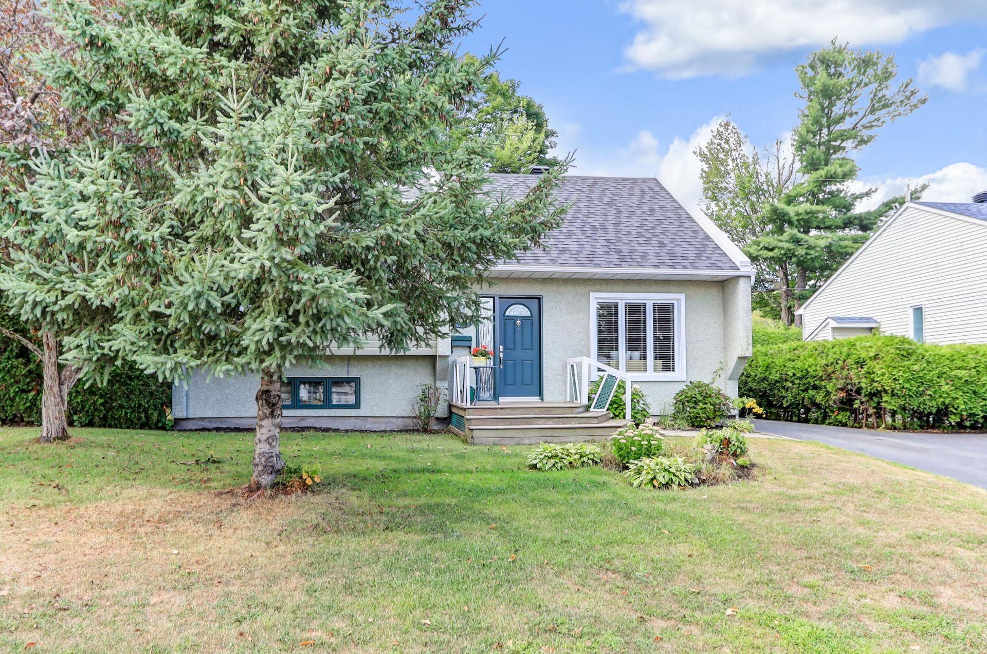 









1329


Boul. Maisonneuve

,
Saint-Jérôme,




QC
J5L1Y6

