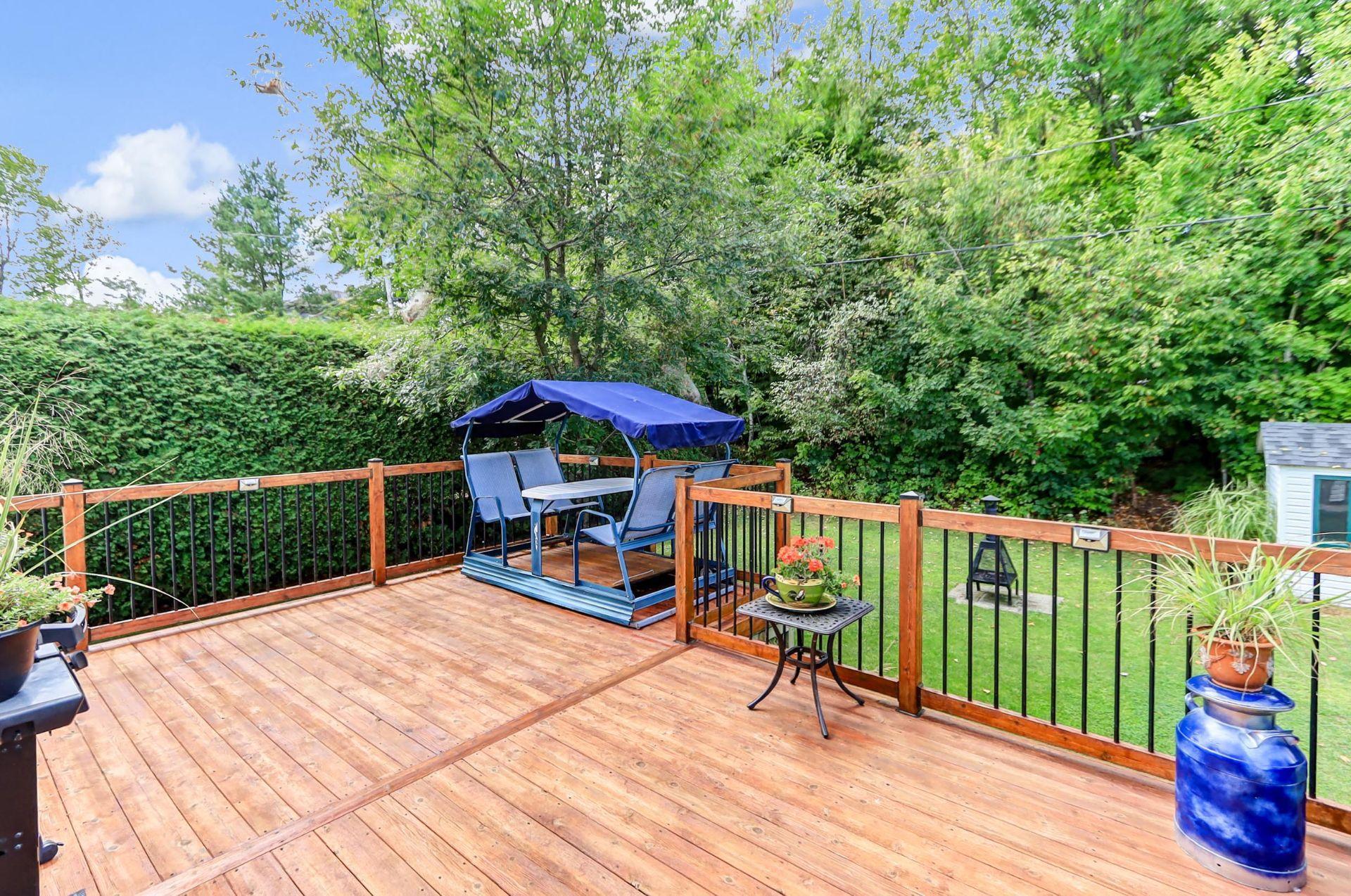 









1329


Boul. Maisonneuve

,
Saint-Jérôme,




QC
J5L1Y6

