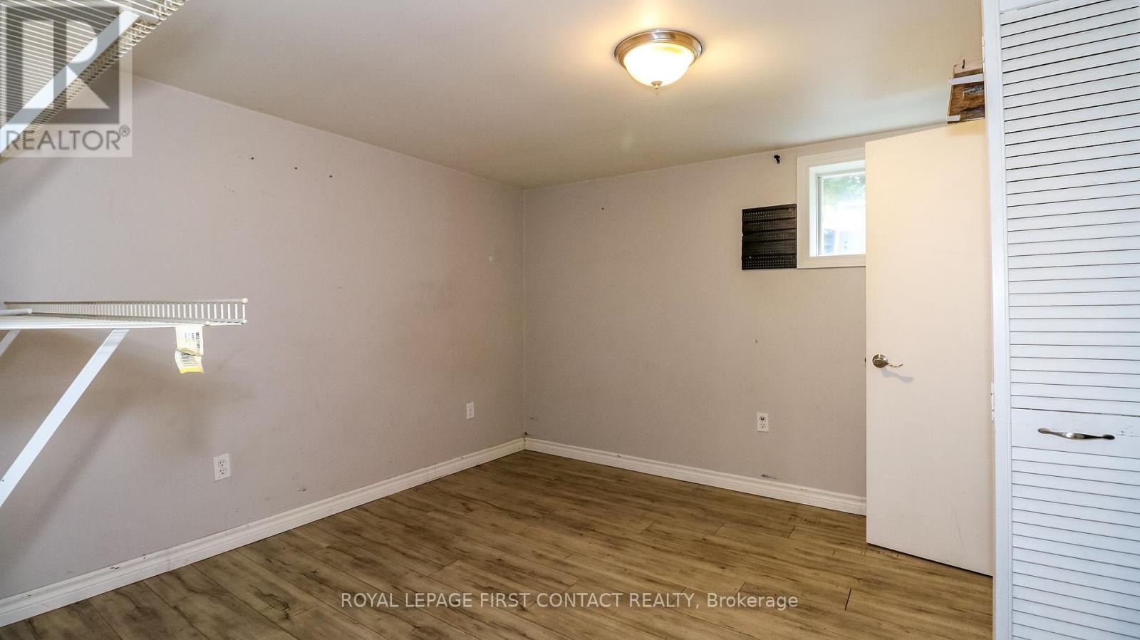 












18 CARBERRY STREET

,
Erin,




Ontario
N0B1T0

