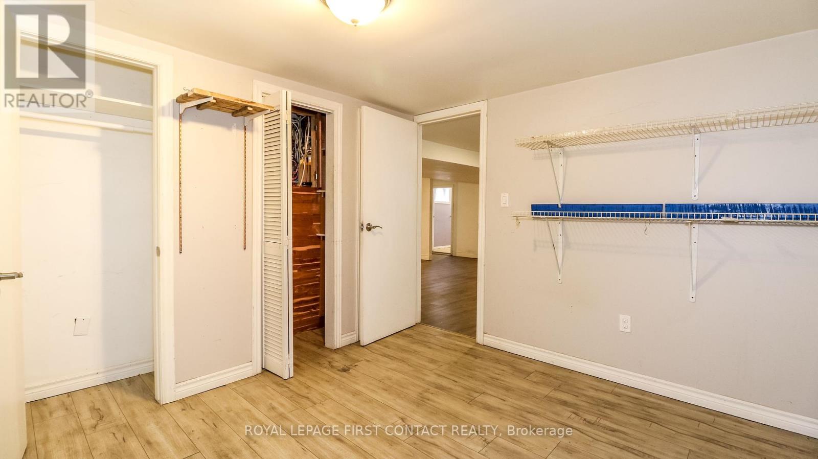 












18 CARBERRY STREET

,
Erin,




Ontario
N0B1T0

