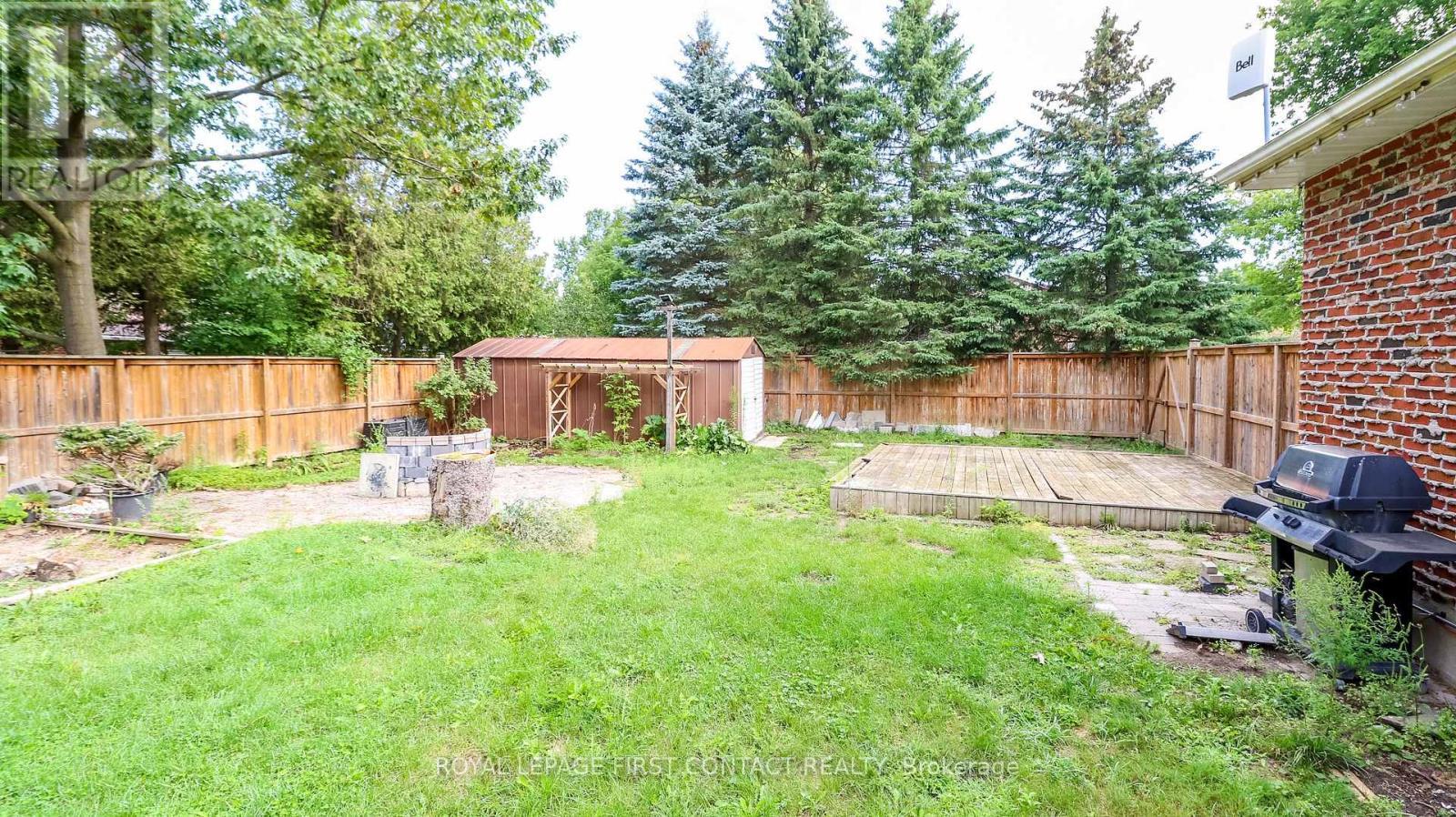 












18 CARBERRY STREET

,
Erin,




Ontario
N0B1T0

