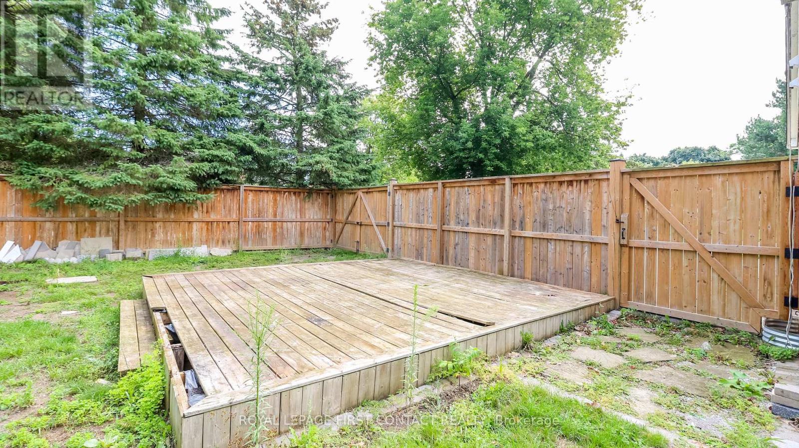 












18 CARBERRY STREET

,
Erin,




Ontario
N0B1T0

