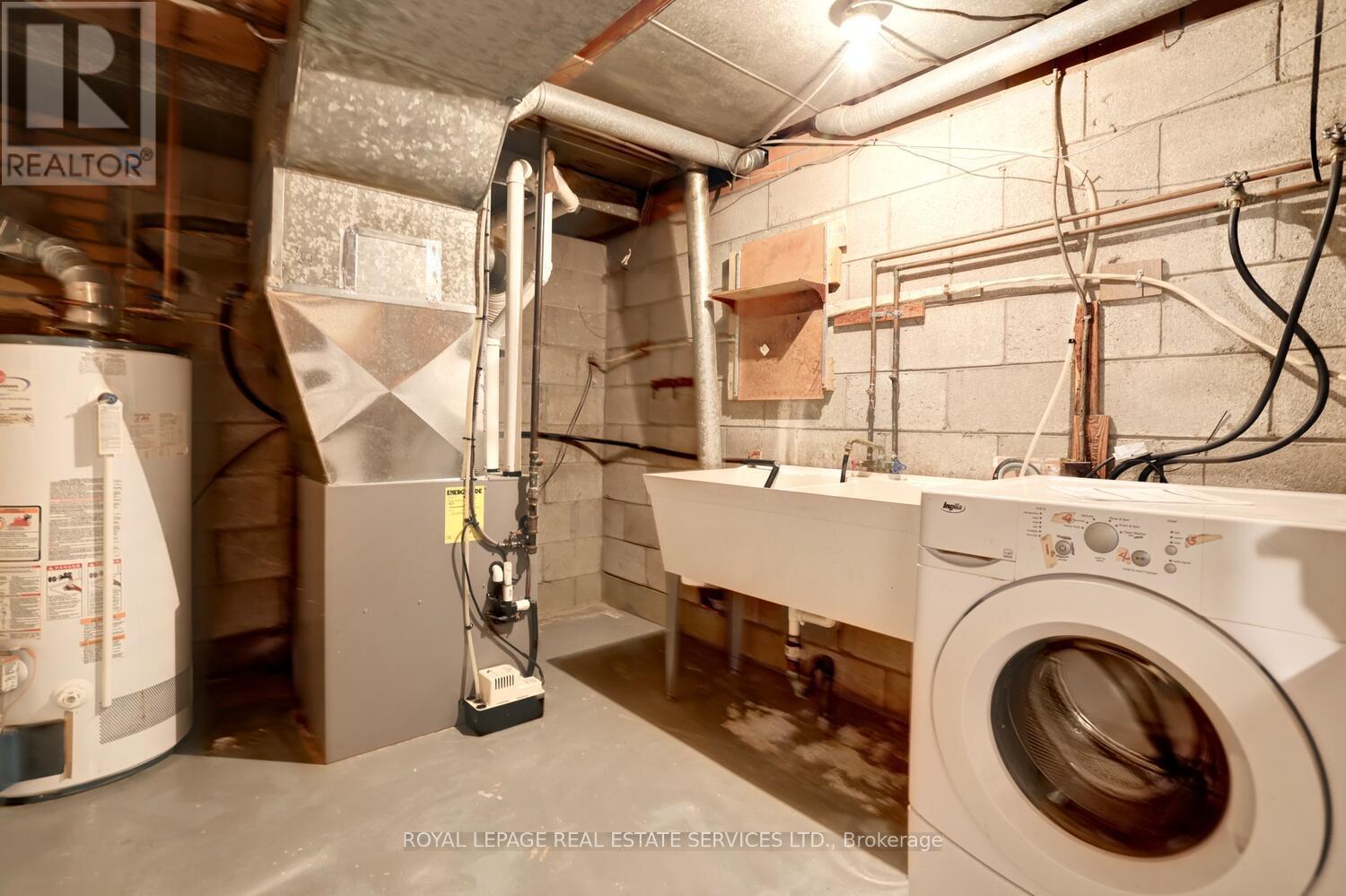 












1320 NORTHMOUNT AVENUE

,
Mississauga,




Ontario
L5E1Y5

