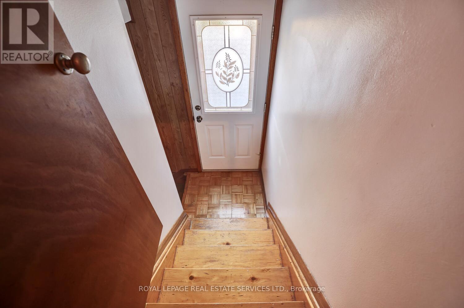 












1320 NORTHMOUNT AVENUE

,
Mississauga,




Ontario
L5E1Y5

