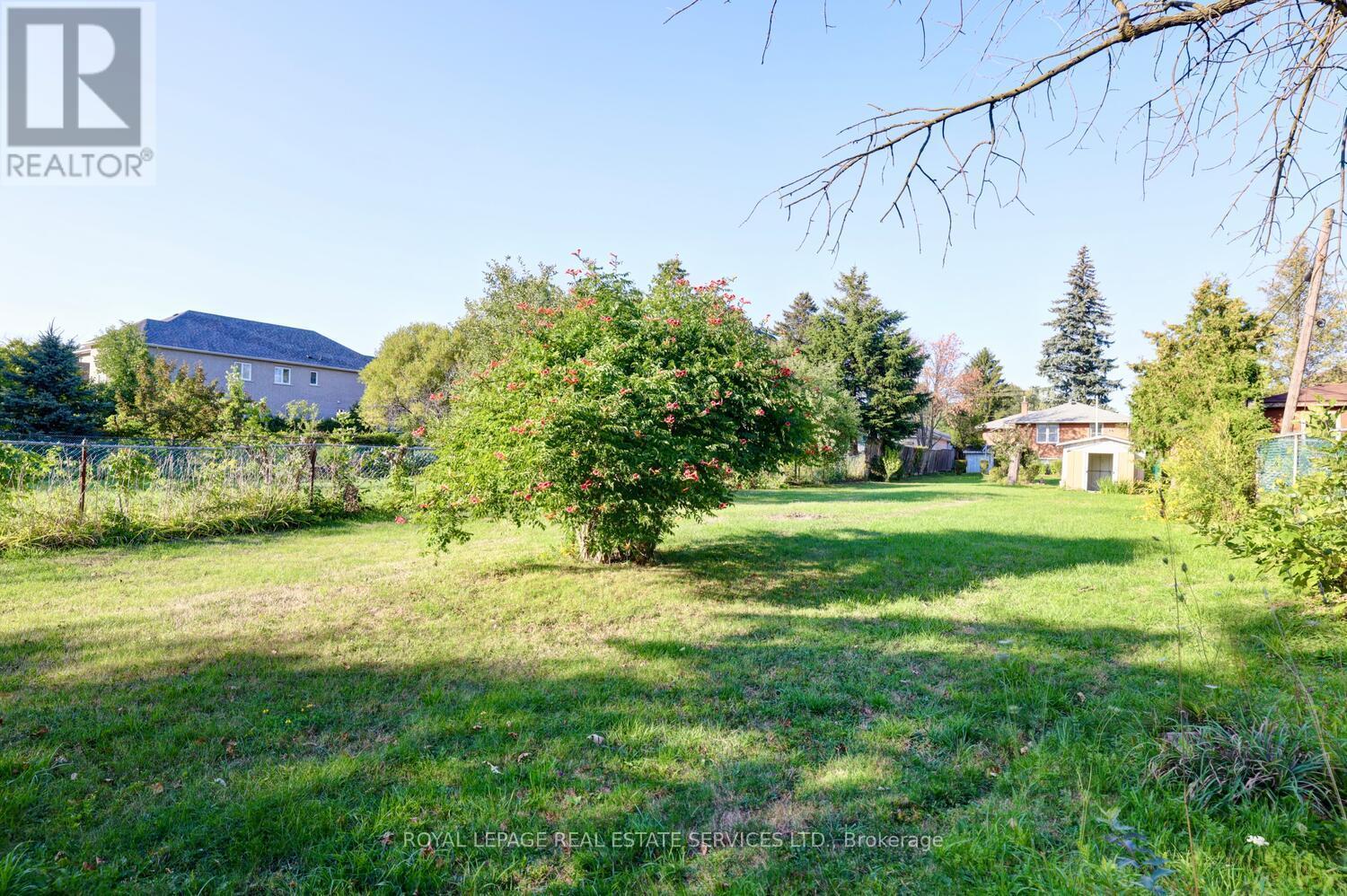 












1320 NORTHMOUNT AVENUE

,
Mississauga,




Ontario
L5E1Y5

