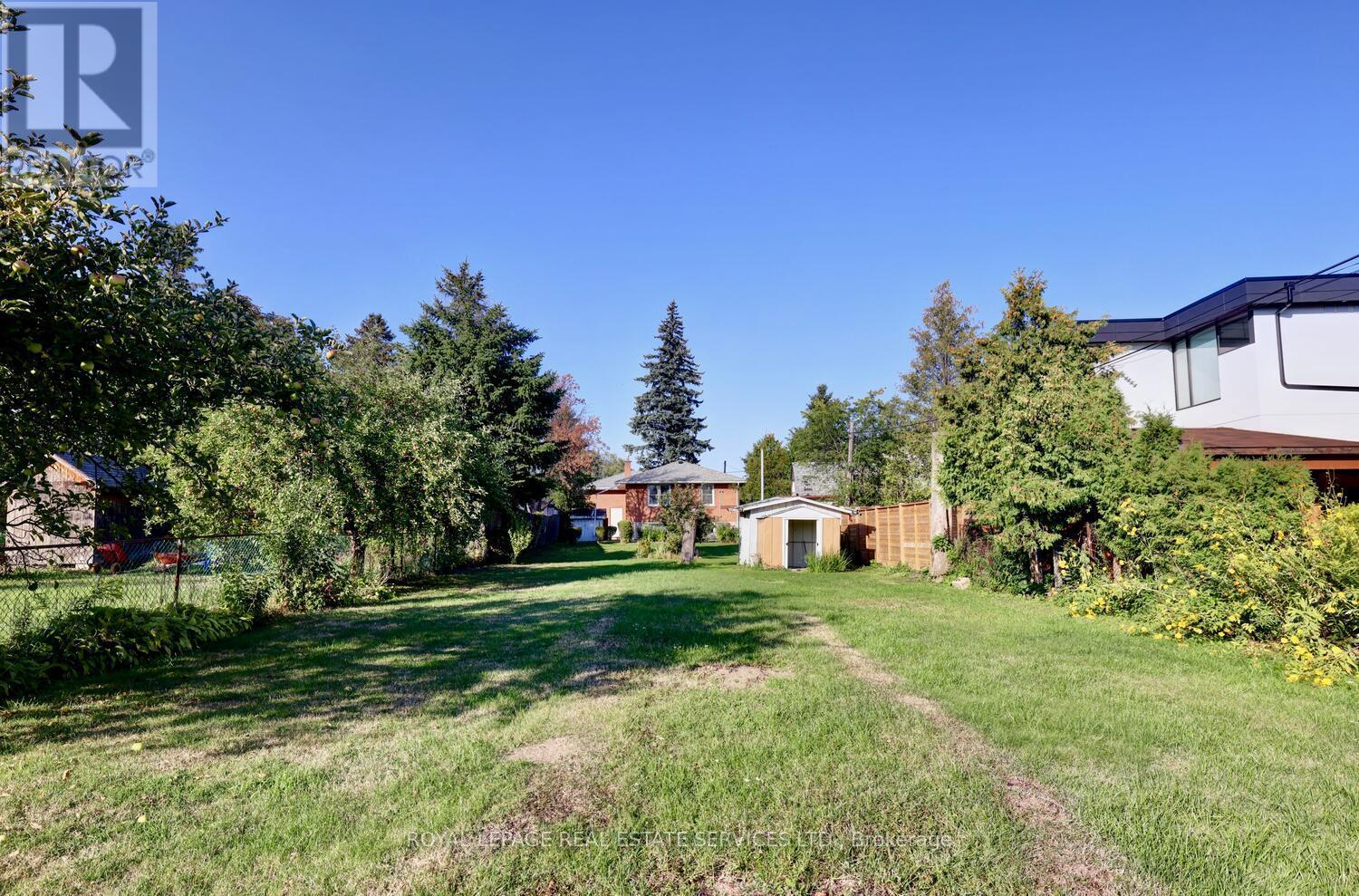 












1320 NORTHMOUNT AVENUE

,
Mississauga,




Ontario
L5E1Y5

