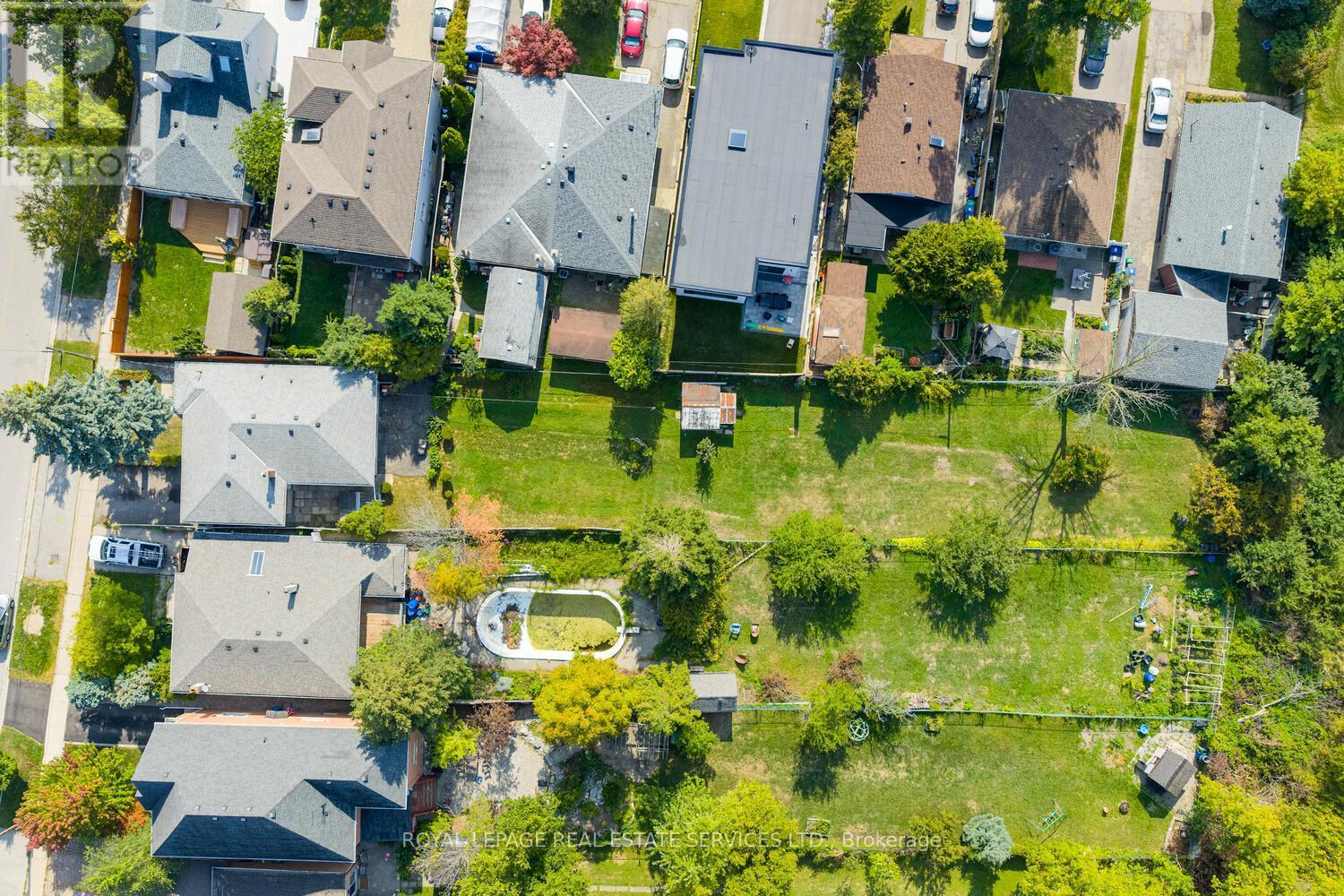 












1320 NORTHMOUNT AVENUE

,
Mississauga,




Ontario
L5E1Y5

