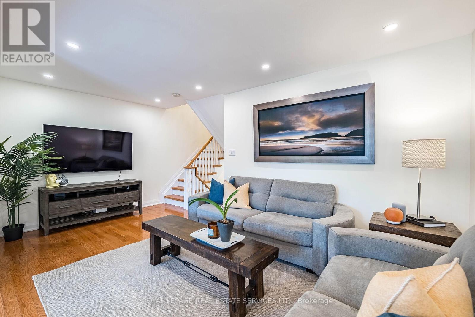 












69 - 1588 SOUTH PARADE COURT

,
Mississauga,




Ontario
L5M6E7

