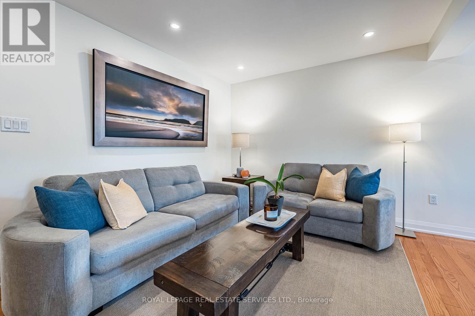 












69 - 1588 SOUTH PARADE COURT

,
Mississauga,




Ontario
L5M6E7

