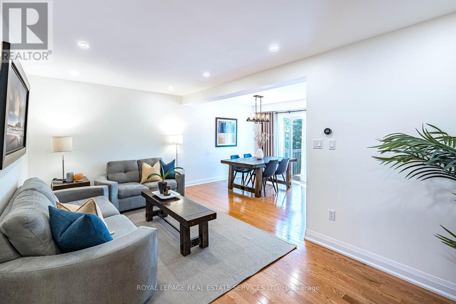 












69 - 1588 SOUTH PARADE COURT

,
Mississauga,




Ontario
L5M6E7


