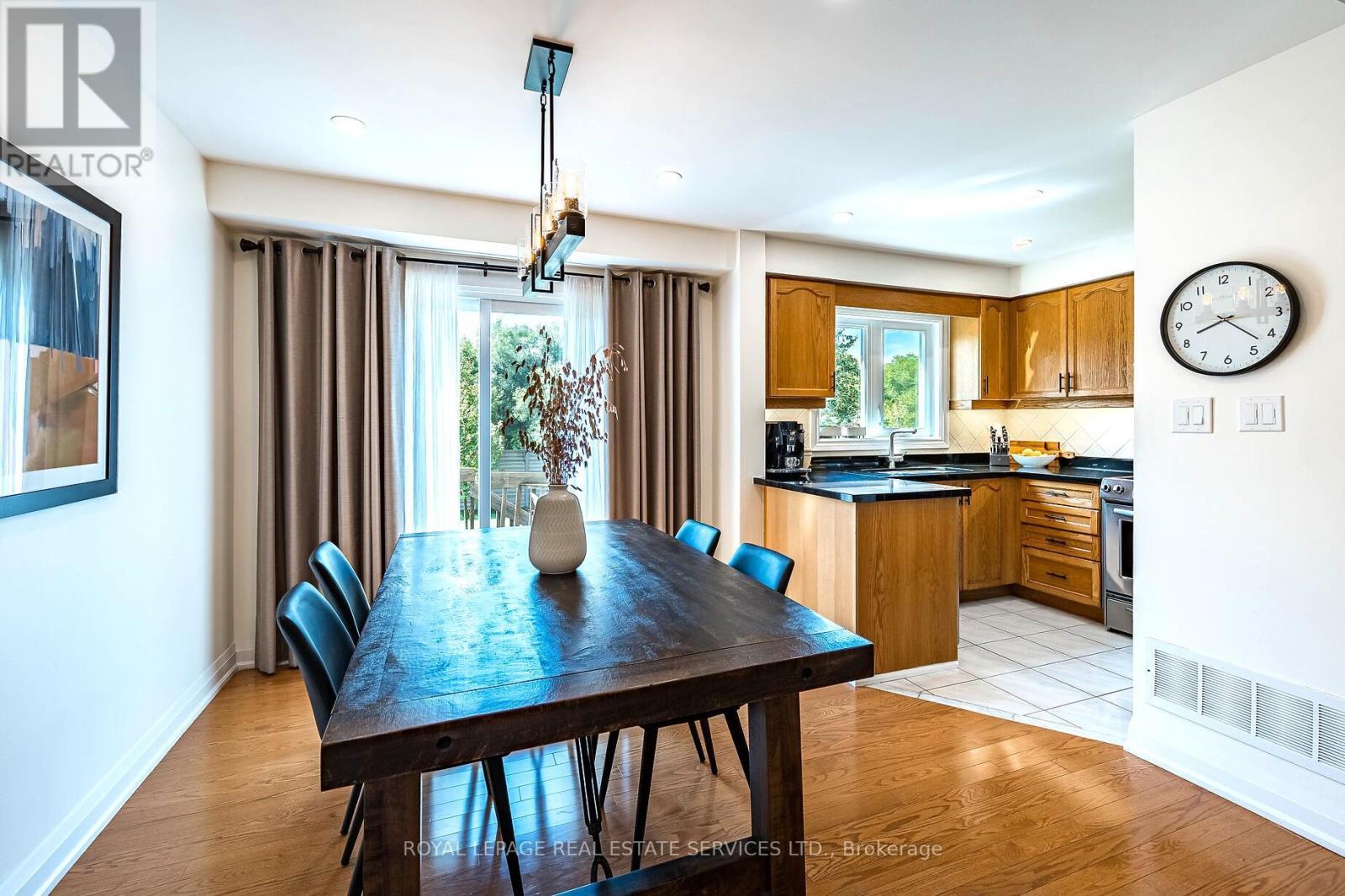 












69 - 1588 SOUTH PARADE COURT

,
Mississauga,




Ontario
L5M6E7

