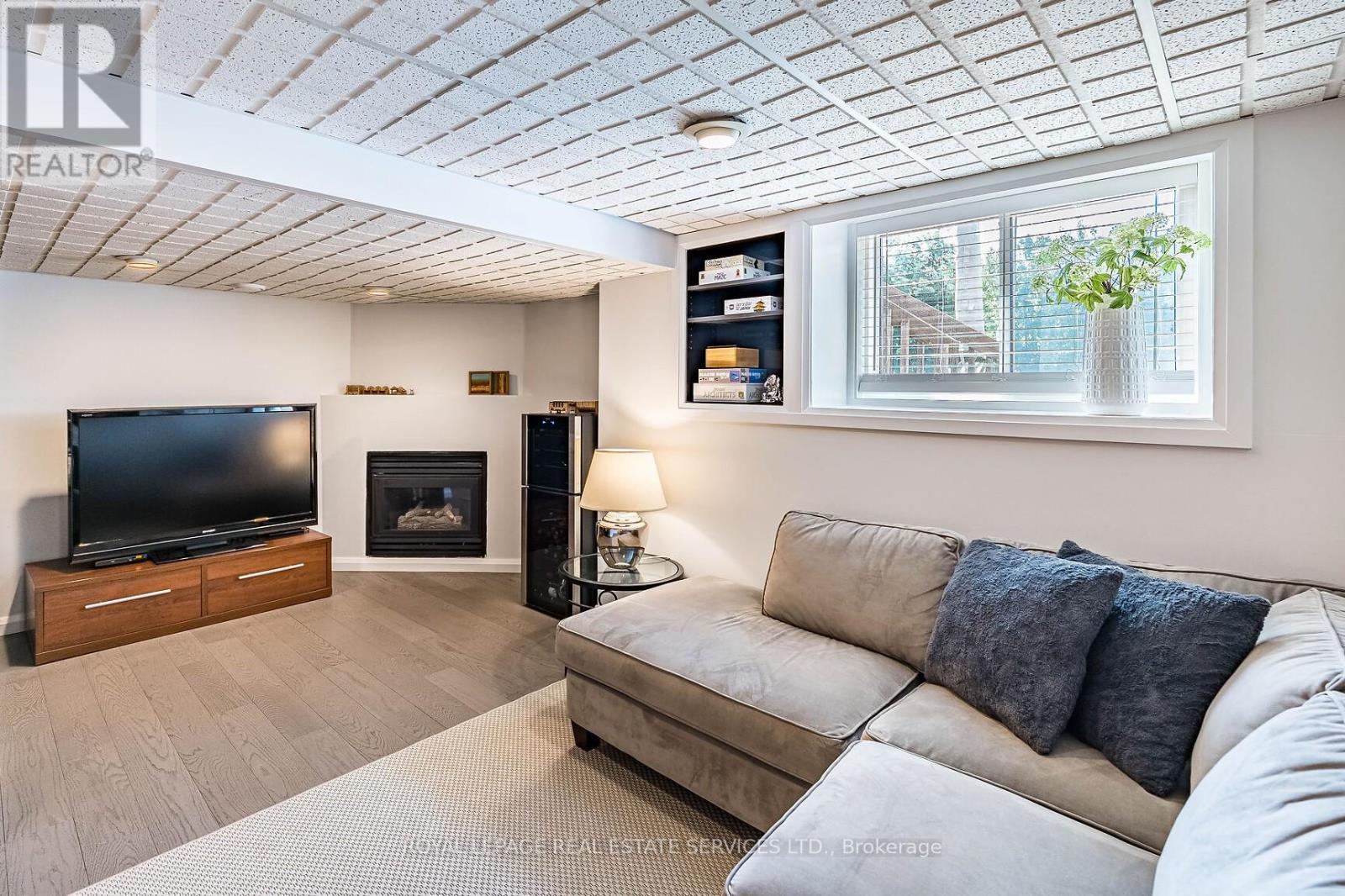 












69 - 1588 SOUTH PARADE COURT

,
Mississauga,




Ontario
L5M6E7

