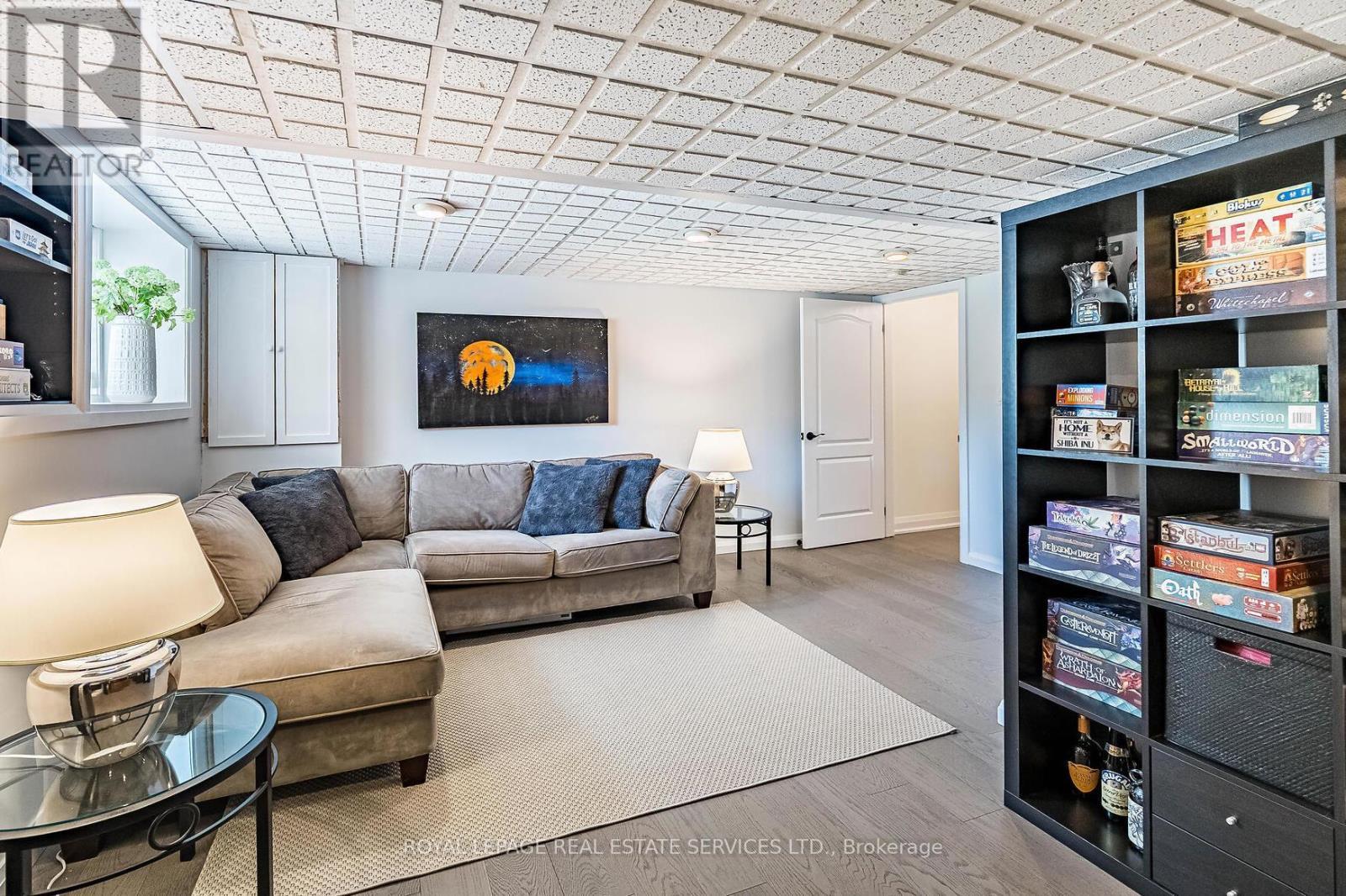 












69 - 1588 SOUTH PARADE COURT

,
Mississauga,




Ontario
L5M6E7

