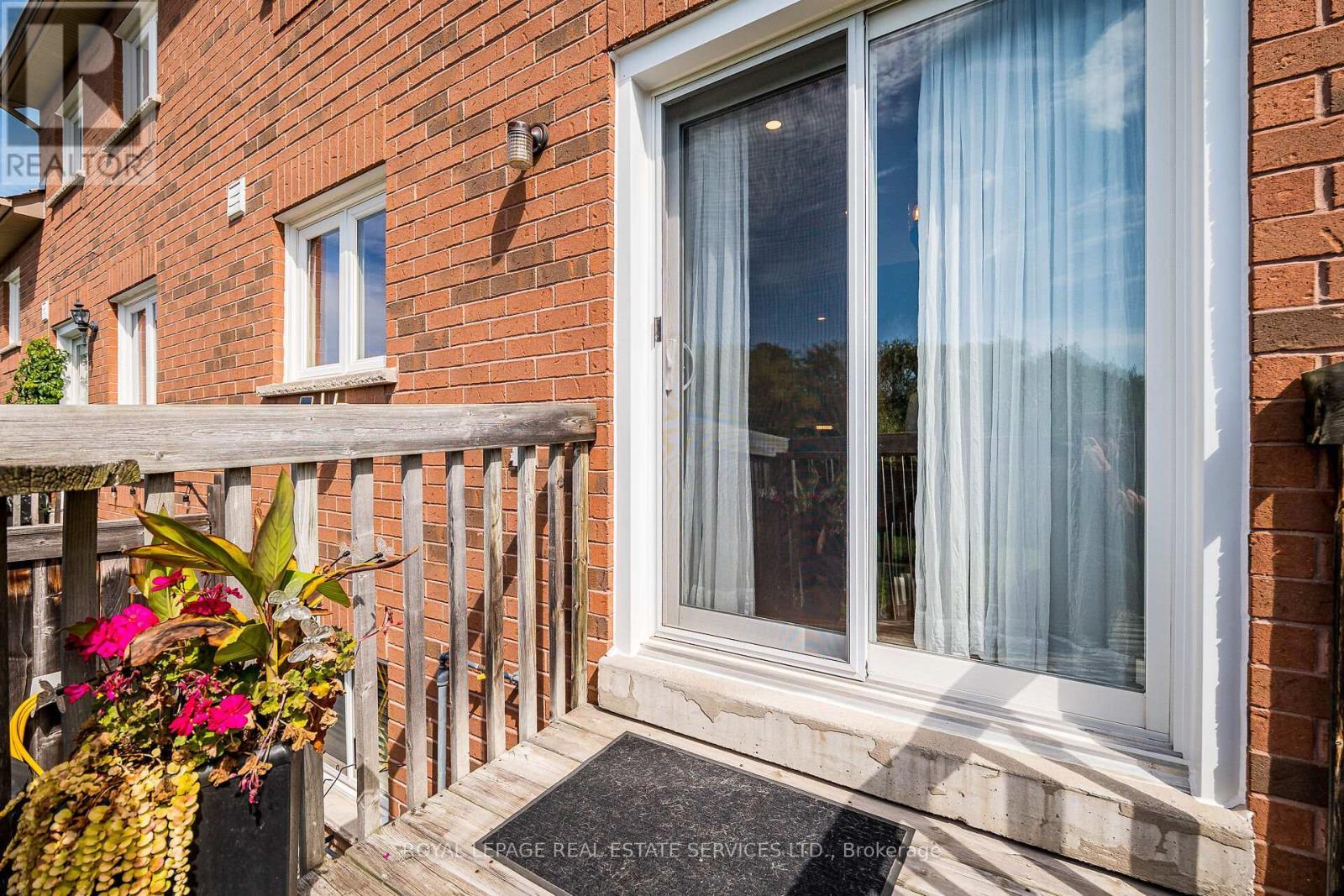 












69 - 1588 SOUTH PARADE COURT

,
Mississauga,




Ontario
L5M6E7

