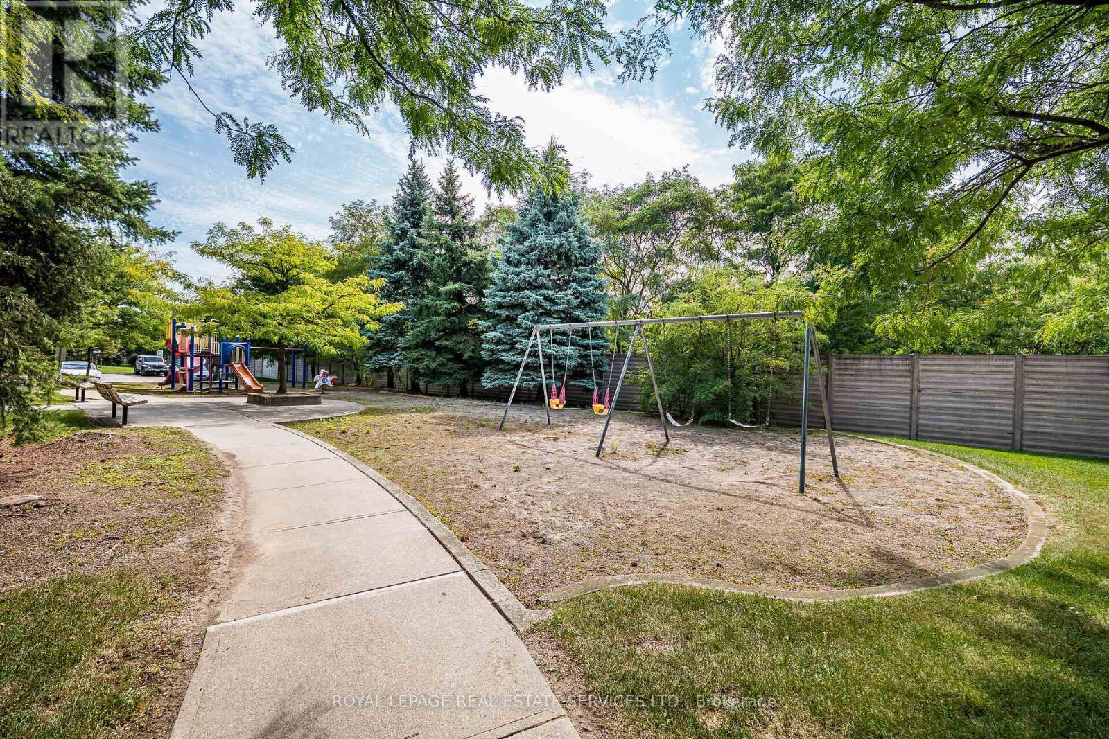 












69 - 1588 SOUTH PARADE COURT

,
Mississauga,




Ontario
L5M6E7


