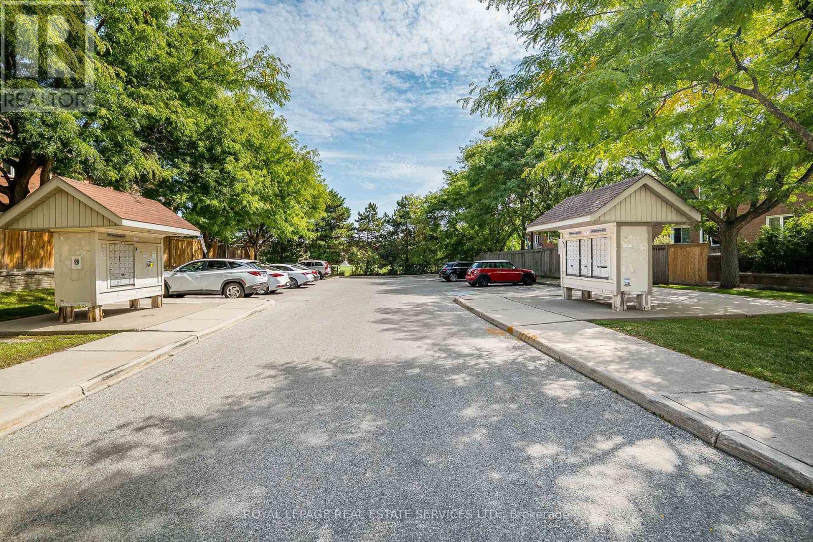 












69 - 1588 SOUTH PARADE COURT

,
Mississauga,




Ontario
L5M6E7

