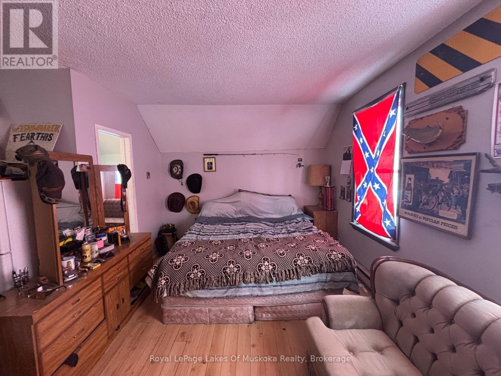 












120 ONTARIO STREET

,
Burk's Falls,




Ontario
P0A1C0

