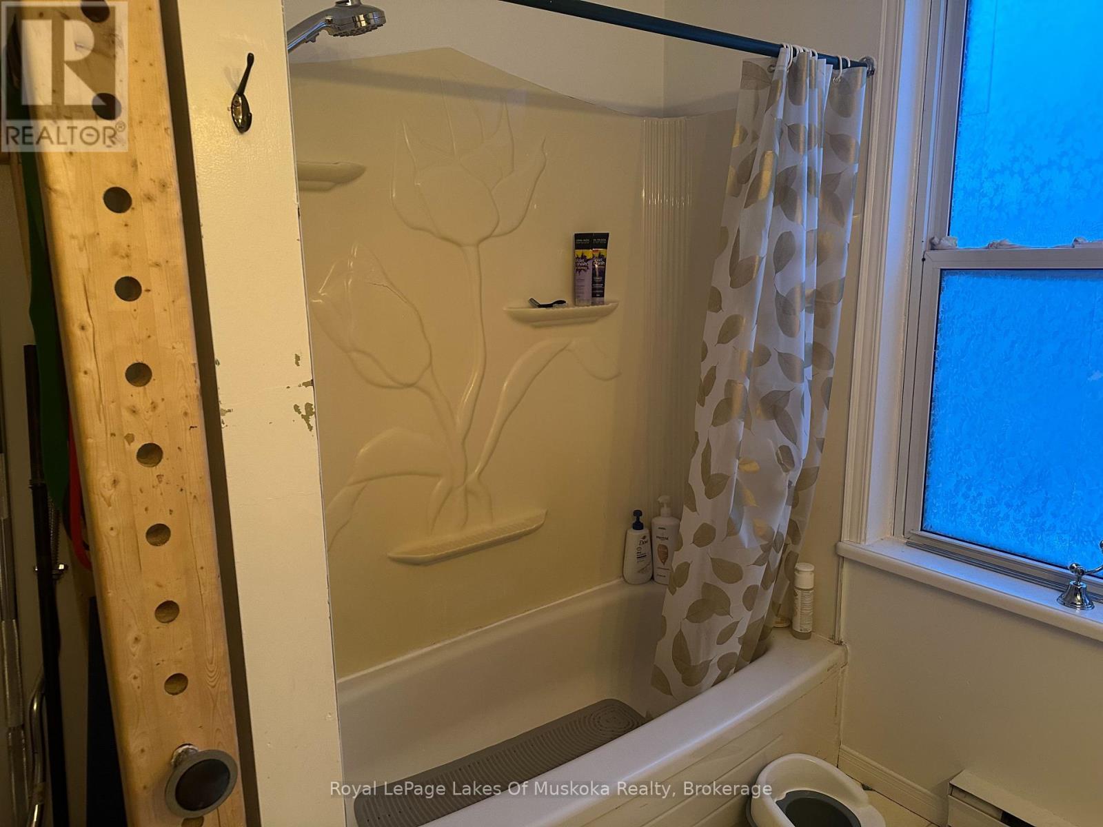 












120 ONTARIO STREET

,
Burk's Falls,




Ontario
P0A1C0

