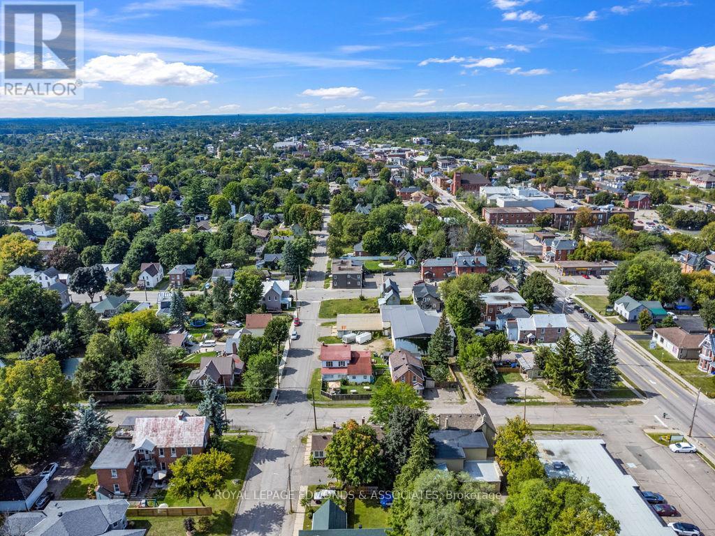 












381 SUPPLE STREET

,
Pembroke,




Ontario
K8A3H7

