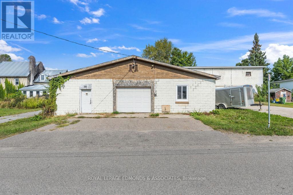 












381 SUPPLE STREET

,
Pembroke,




Ontario
K8A3H7


