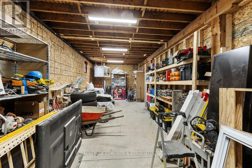 












381 SUPPLE STREET

,
Pembroke,




Ontario
K8A3H7

