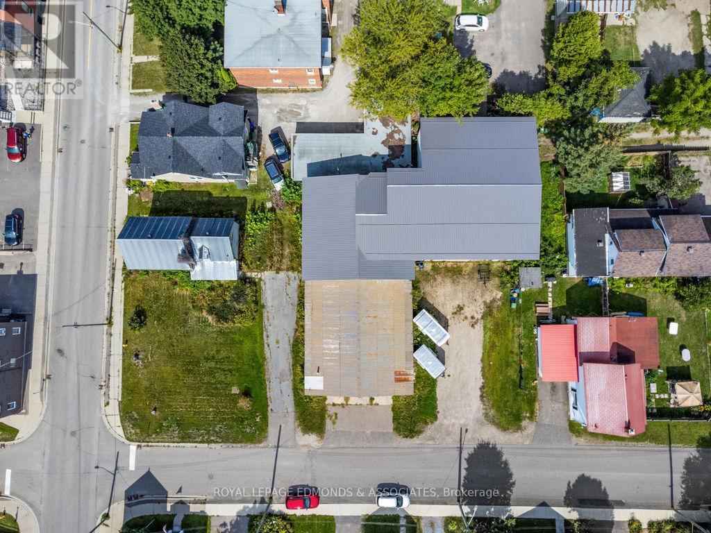 












381 SUPPLE STREET

,
Pembroke,




Ontario
K8A3H7

