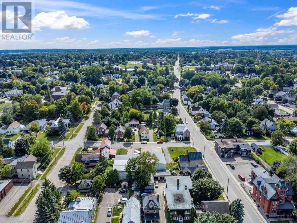 












381 SUPPLE STREET

,
Pembroke,




Ontario
K8A3H7

