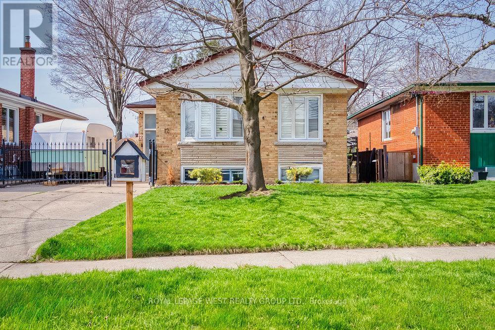 












12 LEAVENWORTH CRESCENT

,
Toronto,




Ontario
M9C1T4

