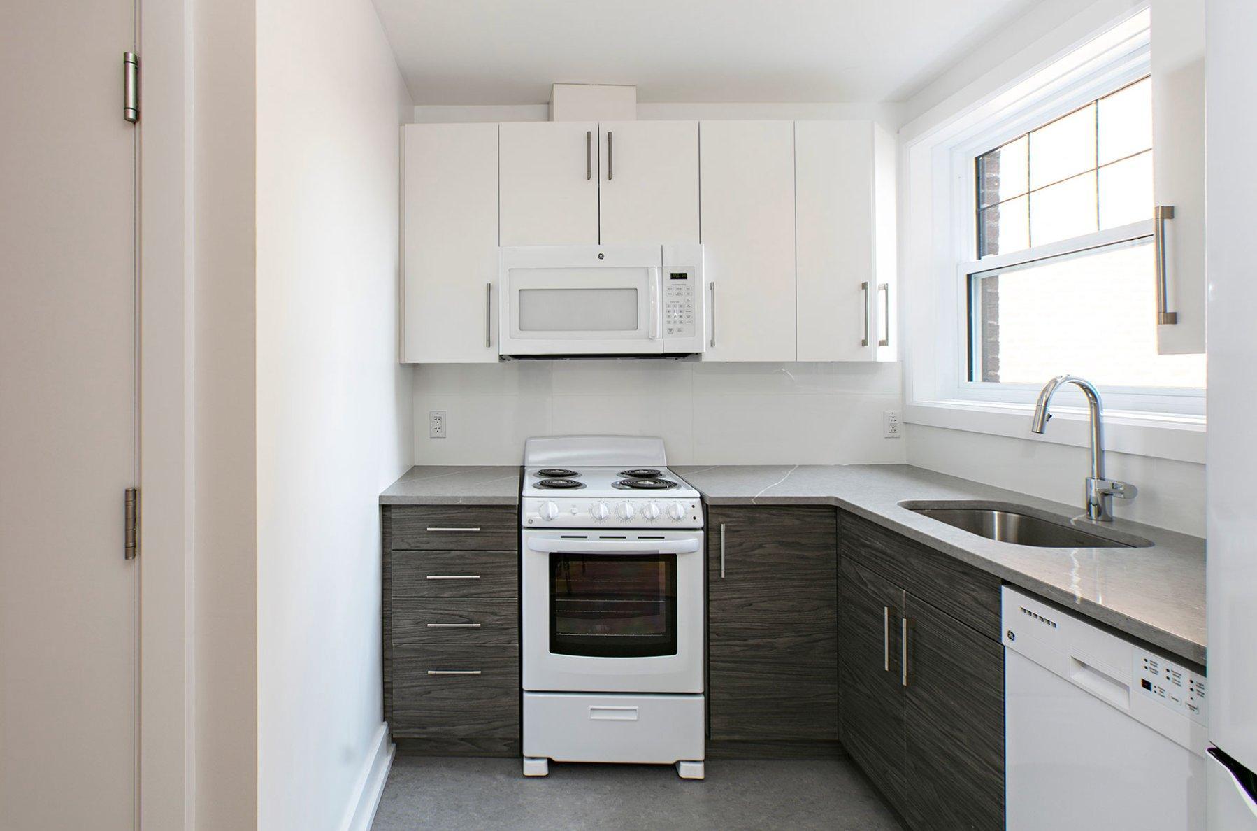 









6878


Rue Sherbrooke O.

, 37,
Montréal (Côte-des-Neiges/Notre-Dame-de-Grâce),




QC
H4B1P7

