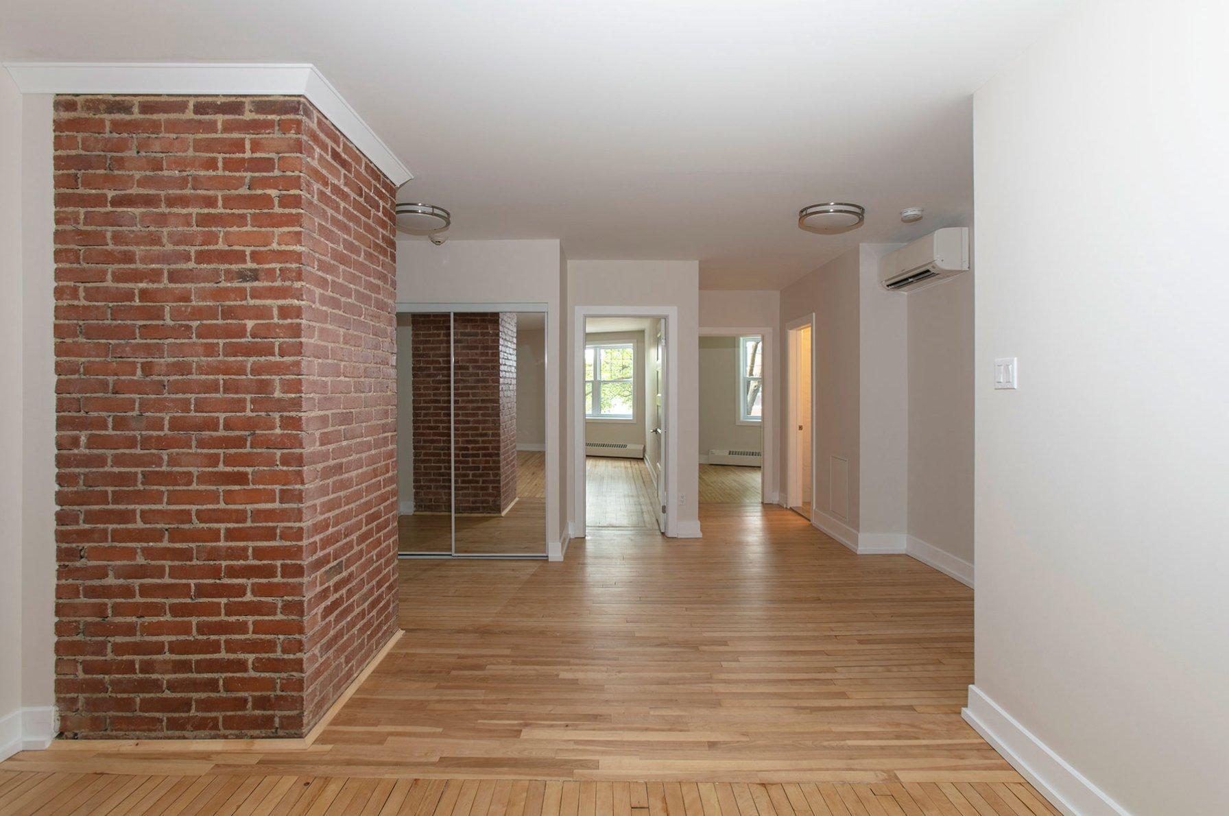 









6878


Rue Sherbrooke O.

, 37,
Montréal (Côte-des-Neiges/Notre-Dame-de-Grâce),




QC
H4B1P7

